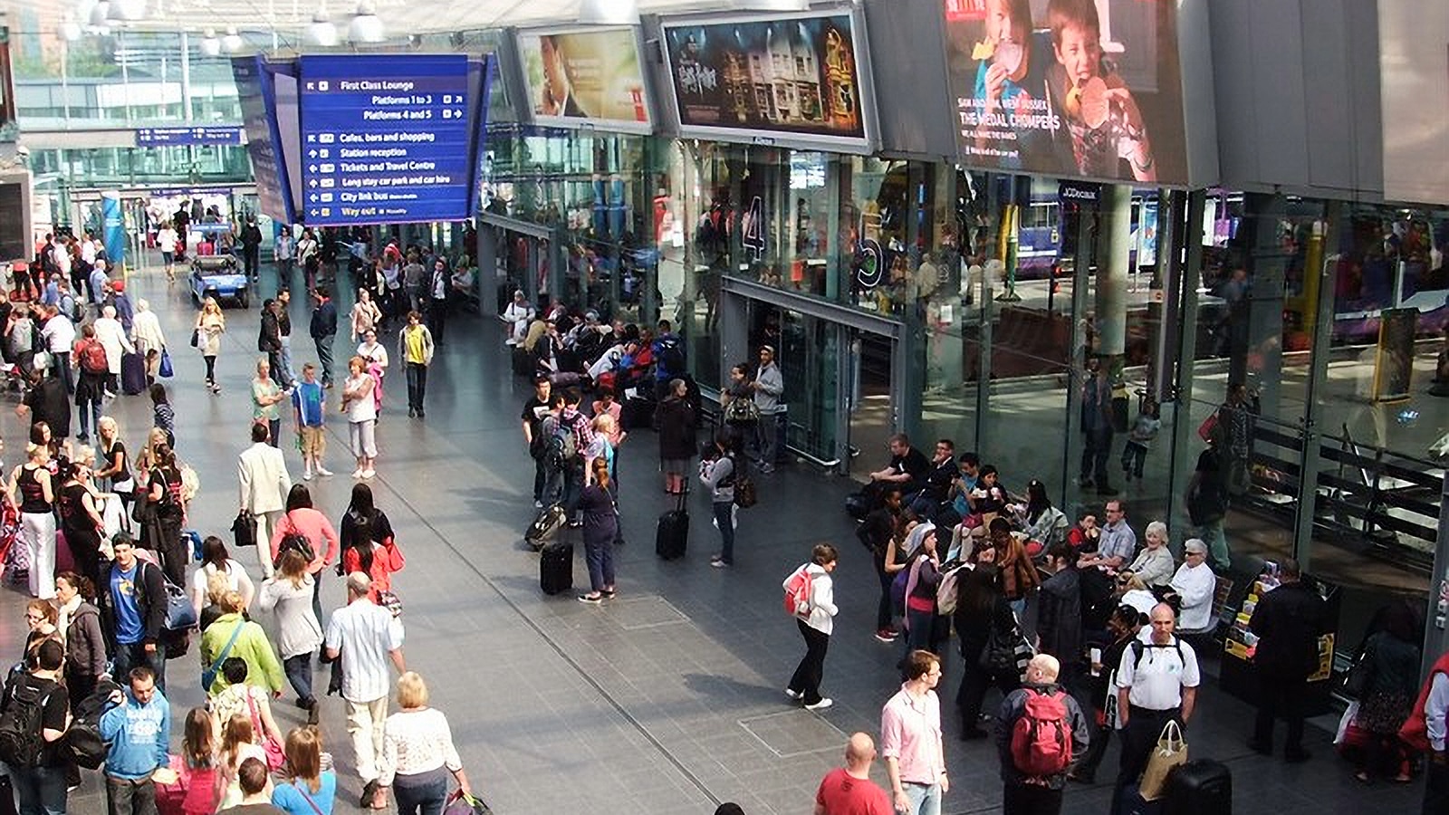 Picture of Manchester Piccadilly station